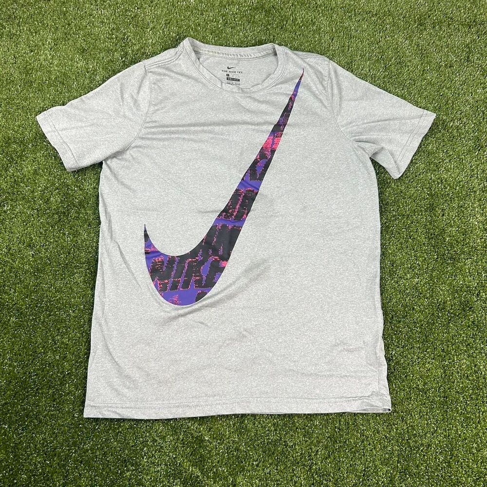 Nike Men's Grey T-shirt